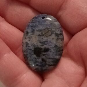 #1041. Crafters Oval Blue Natural Stone Charm